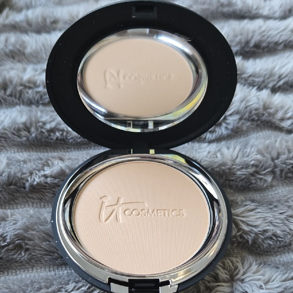 IT Cosmetics Celebration Foundation - Sleek Silver - Picture 4 of 4